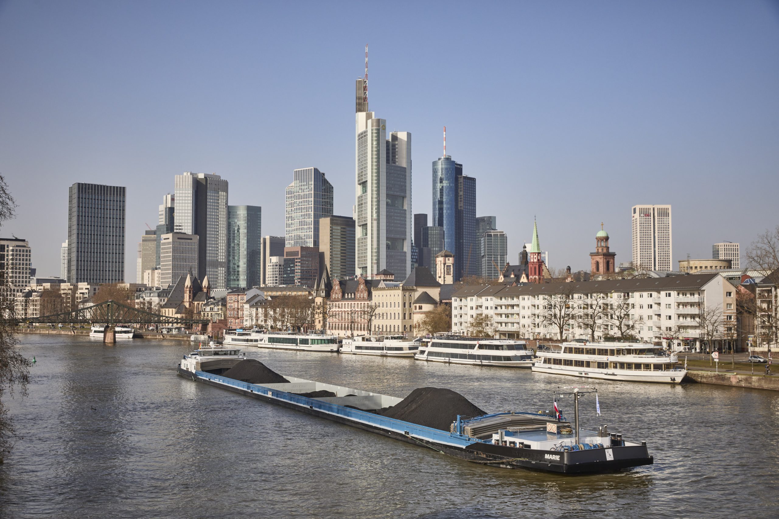 schuster_rheinschiff_baustelle_ffm_240221_4MB1209 Rheinschiff Baustelle